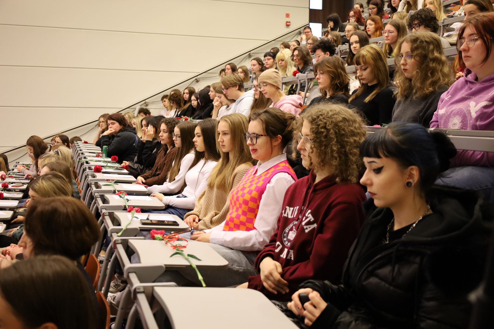 Widownia w auli Wydziału Nauk Ścisłych i Przyrodniczych.