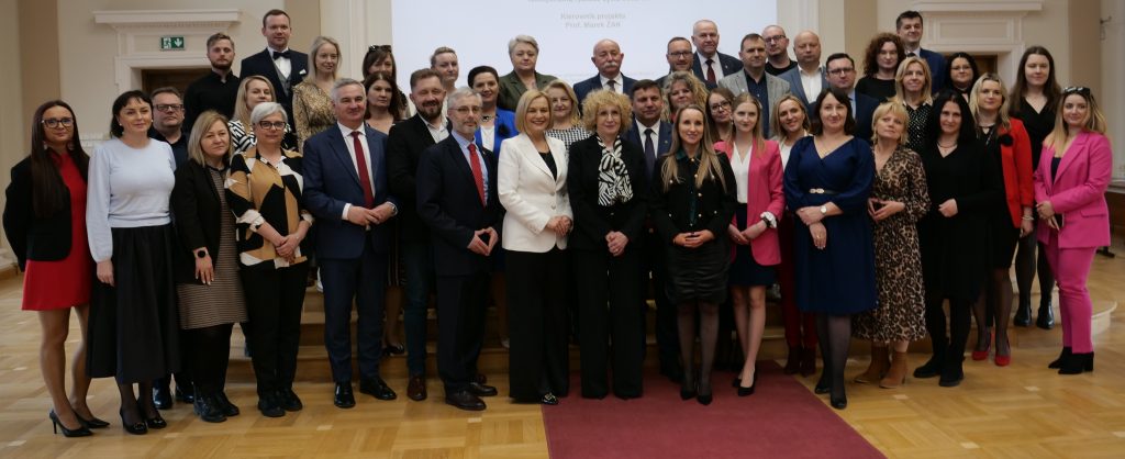 Wirtualne wsparcie dla seniorów