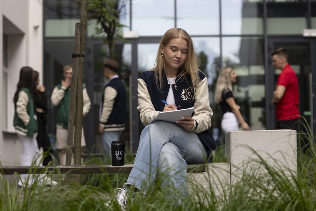 Twoja opinia ma znaczenie! Wypełnij ankietę.