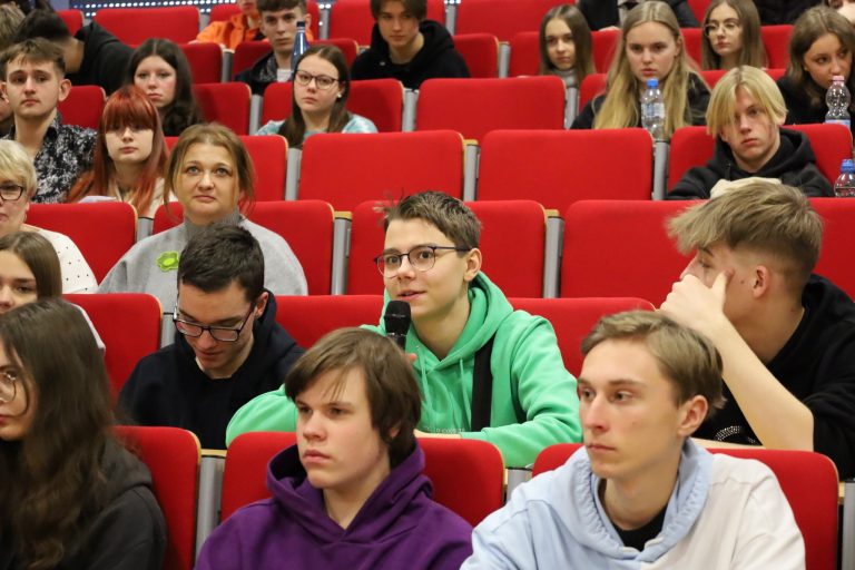 Zwieńczeniem wykładu dr Katarzyny Gruszko była dyskusja.