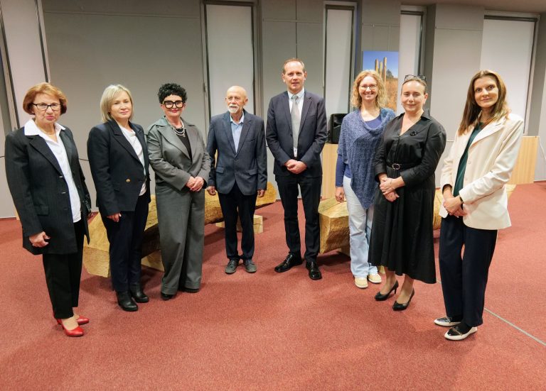 Wernisaż wystawy prof. Henryka Sikory