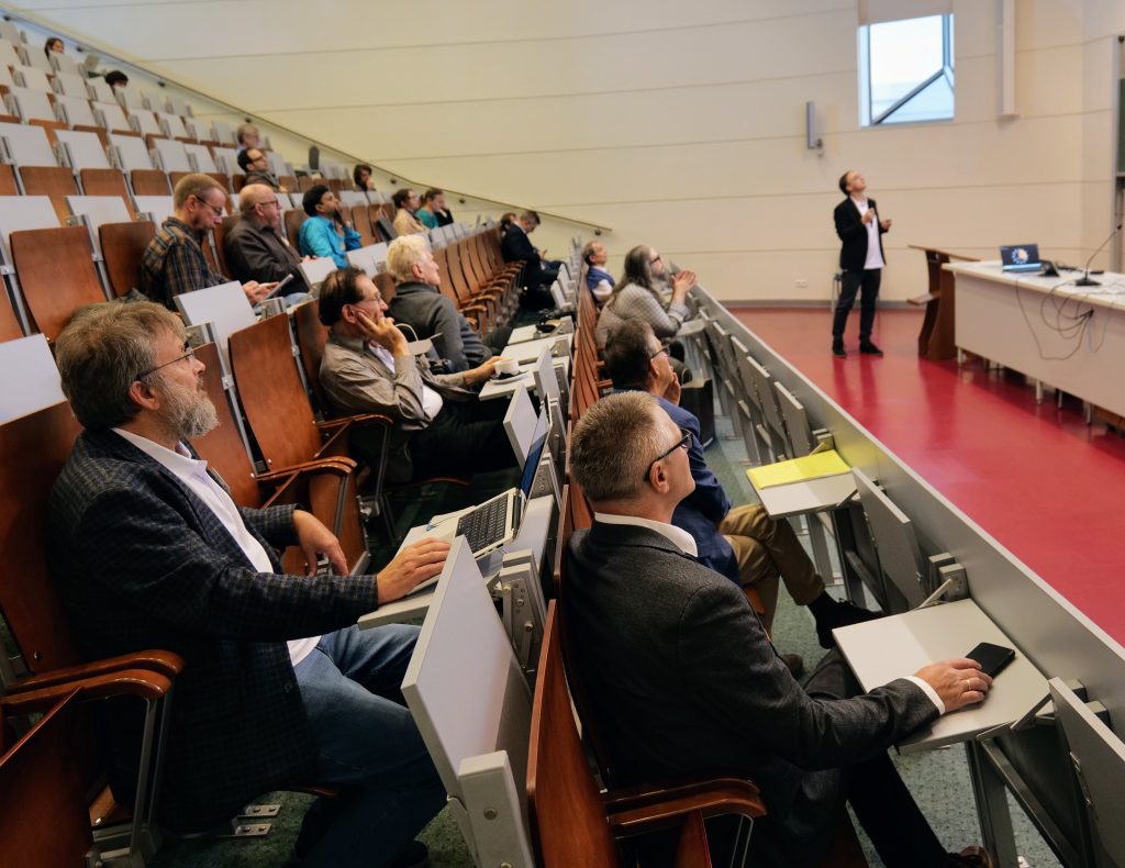 Fizycy z całego świata na UJK