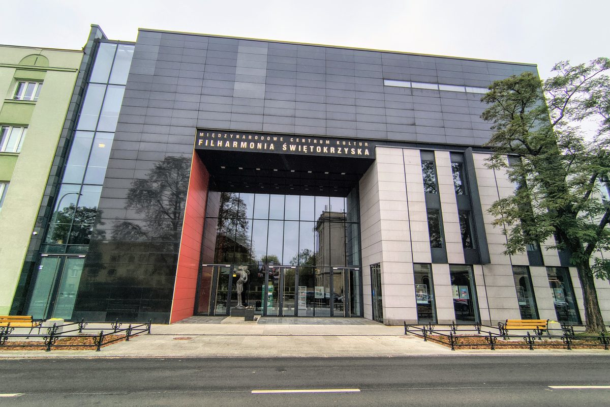 Budynek Filharmonii Świętokrzyskiej.