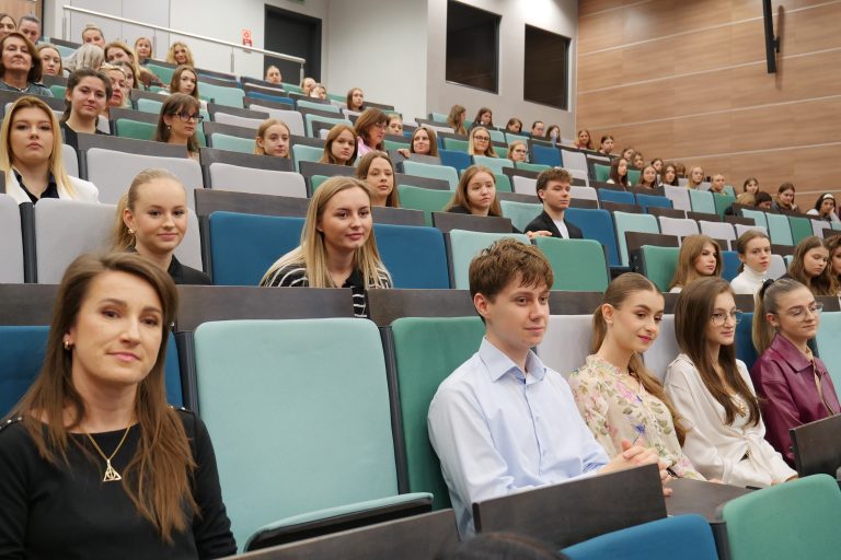 Jubileusz 100-lecia Polskiego Pielęgniarstwa w Collegium Medicum UJK