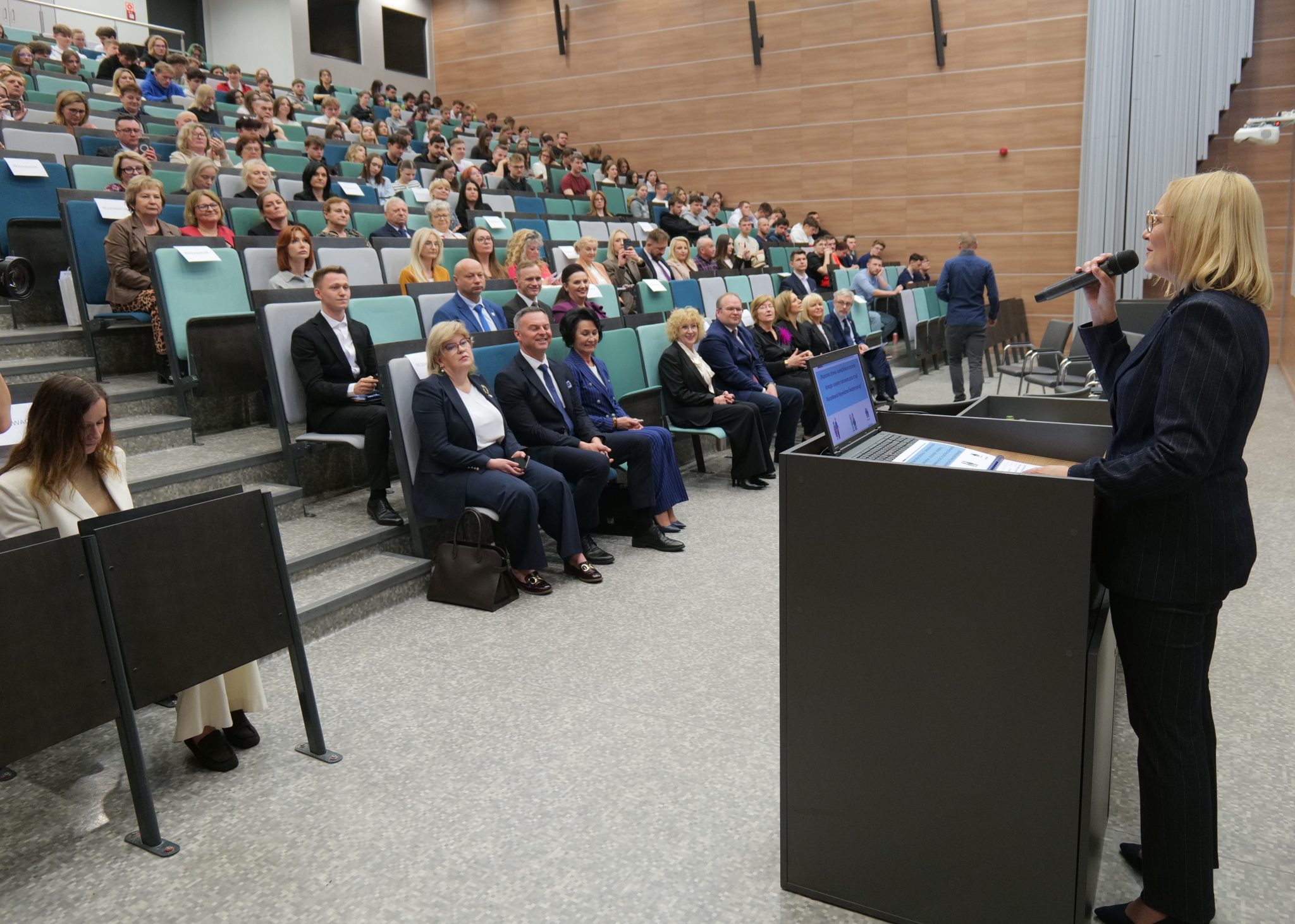Konferencja „Innowacyjne metody poprawiające sprawność funkcjonalną i jakość życia osób starszych”.