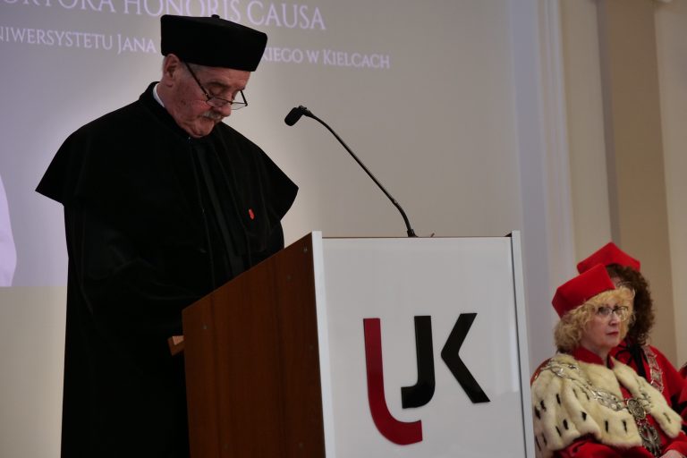 Prof. Jacek Dubiel – doktor honorowy UJK
