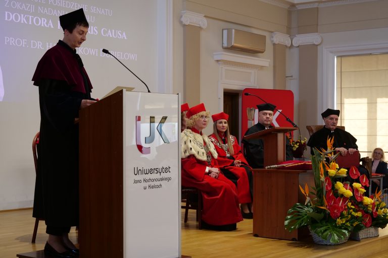 Prof. Jacek Dubiel – doktor honorowy UJK