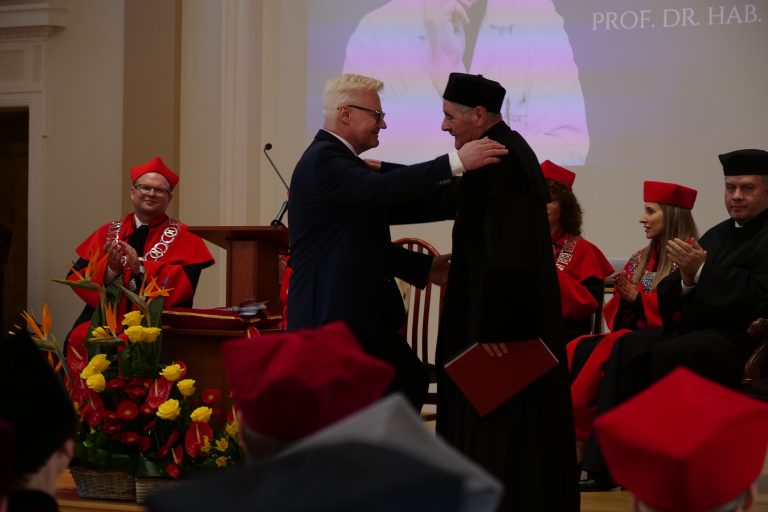 Prof. Jacek Dubiel – doktor honorowy UJK