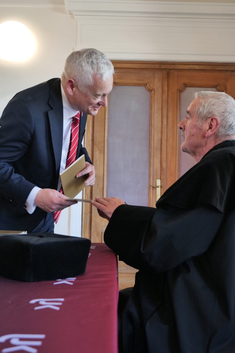 Prof. Jacek Dubiel – doktor honorowy UJK