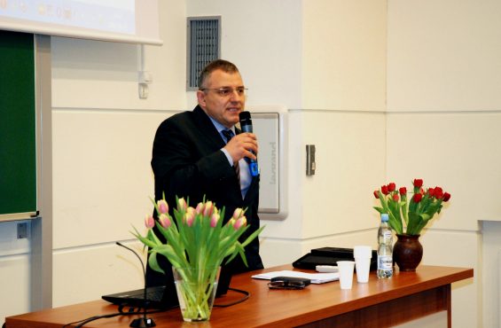 Prof. Stanisław Cygan, kierownik Centrum Kultury i Języka Polskiego.