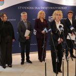 Sto stypendiów dla studentów pierwszego roku